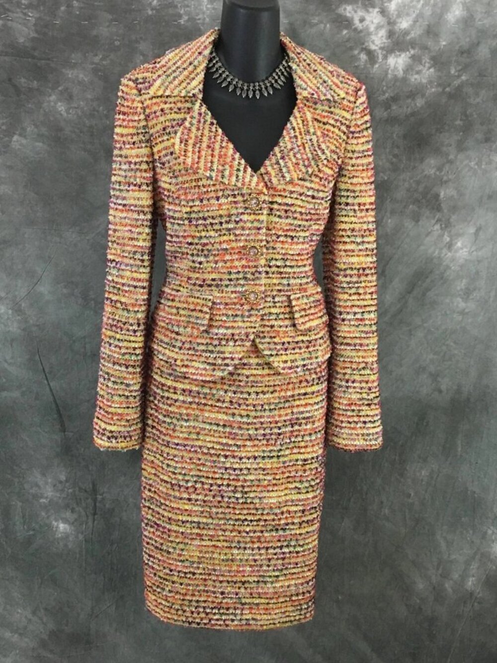 NEW BEAUTIFUL st john pink green purple multi knit jacket skirt suit size 4